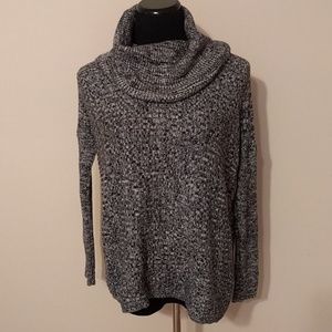 Alice + Olivia turtleneck/cowl neck sweater
